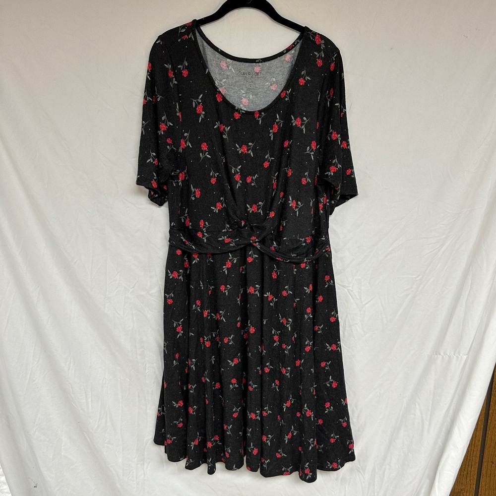 Torrid Super Soft Dress - Black with flowers - 2X